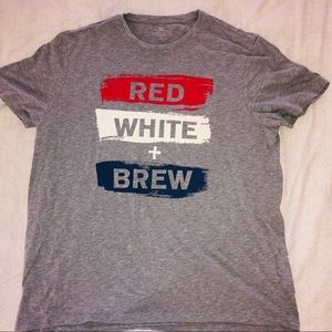 Banana Republic Men’s XL Red, White, Brew t-shirt